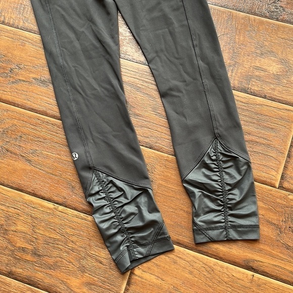 Lululemon Leggings - Size 2 - Picture 6 of 8